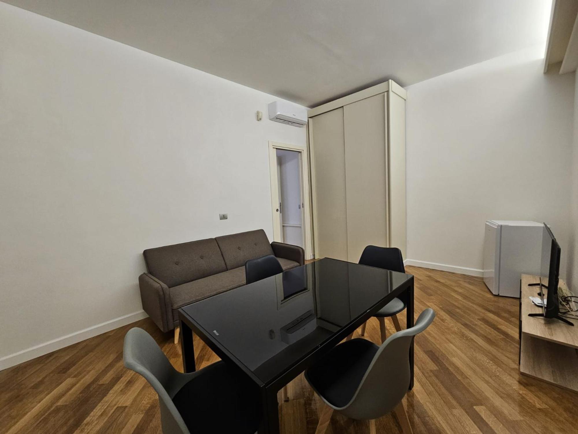 Apartment Be Your - G-point