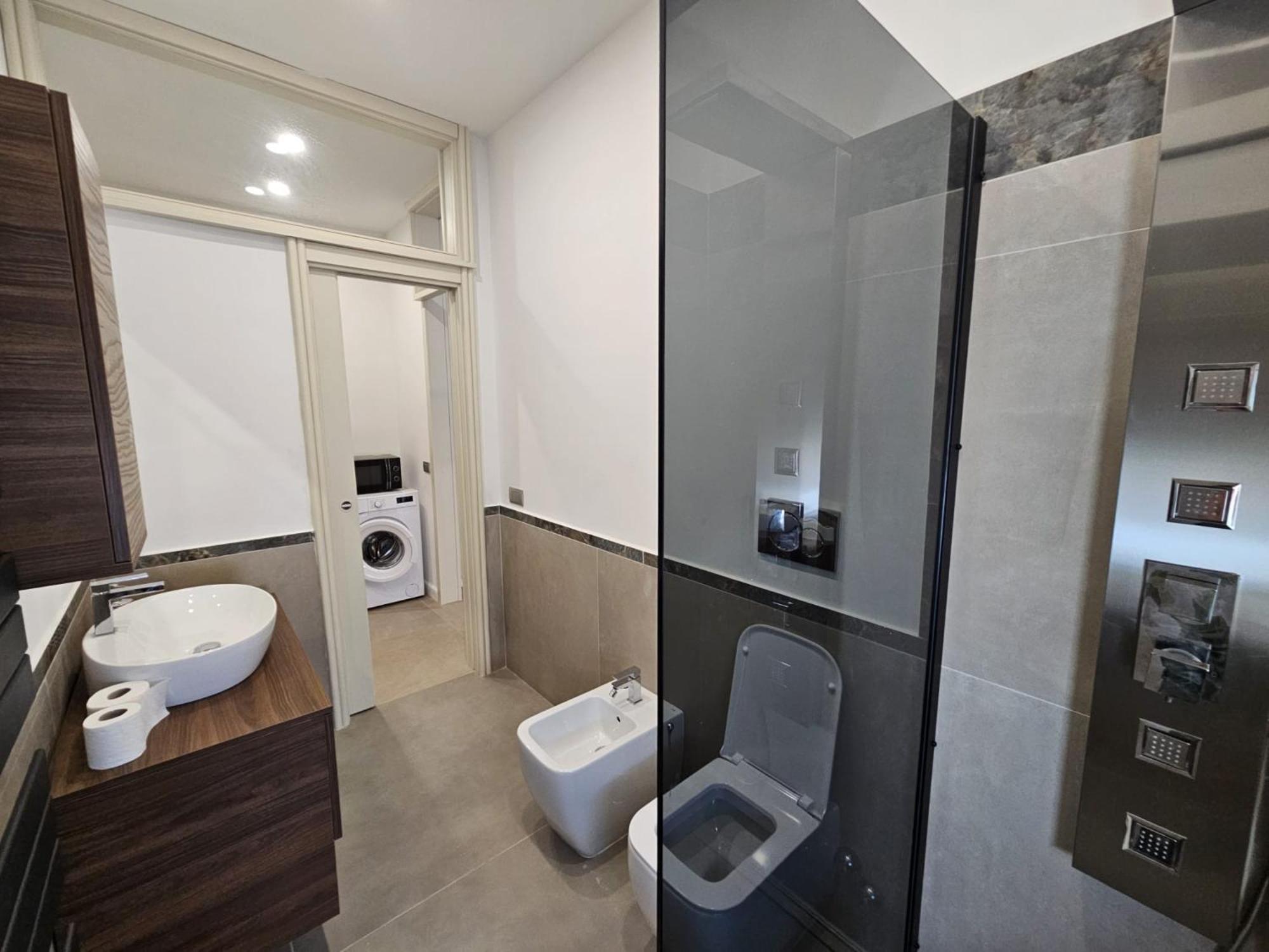 Apartment Be Your - G-point